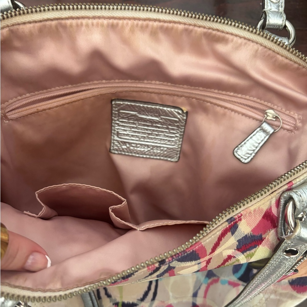 Coach Poppy Vintage Tote - Picture 6 of 9